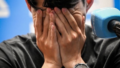 动情时刻！孙兴慜发布会确认离开热刺，情绪激动一度掩面而泣