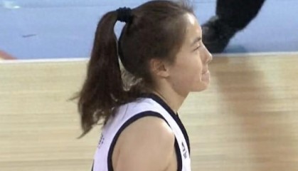 体育直播-张子宇20分11篮板一鸣惊人，中国女篮65:80负于比利时